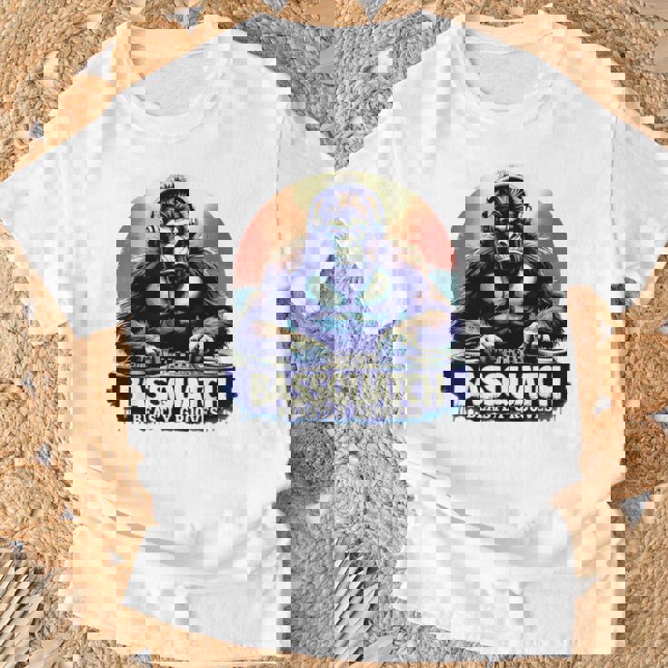 Bassquatch 音楽愛好家のためのサスカッチdjデザイン Tシャツ 高齢者への贈り物