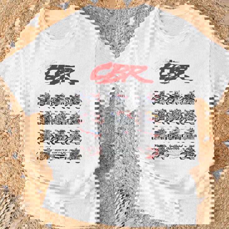 Cbr、オートバイ、オートバイ、ロードレース、バイカーの進化。 Tシャツ 高齢者への贈り物