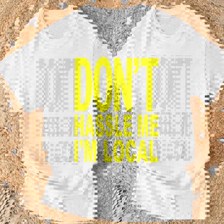 Don't Hassle Me I'm Local Fromurf ドキュメンタリー映画 Tシャツ 高齢者への贈り物