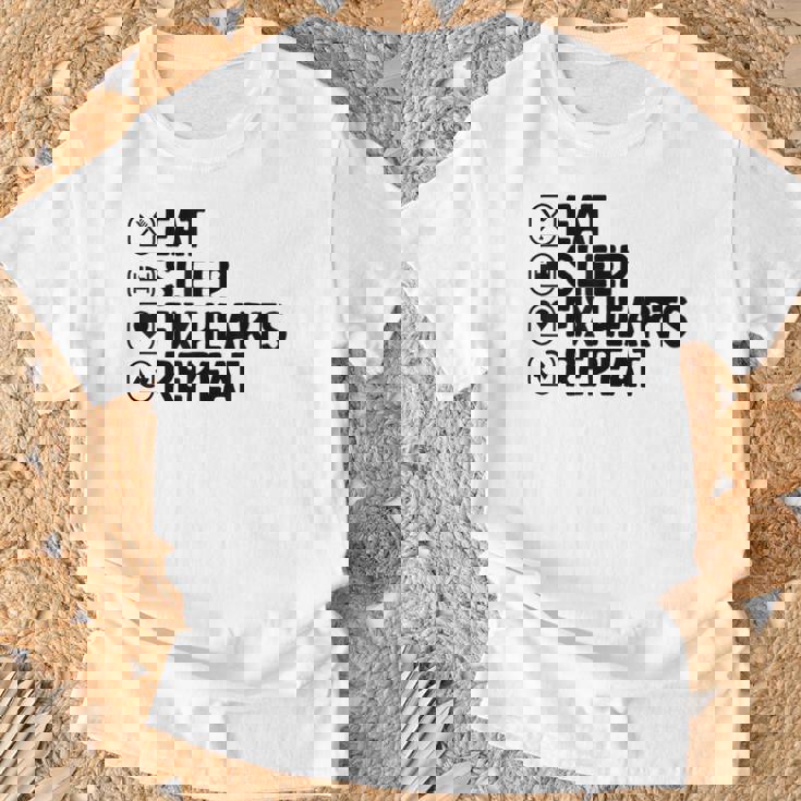 Eatleep Fix Heartsリピート心臓専門医心臓病学 Tシャツ 高齢者への贈り物