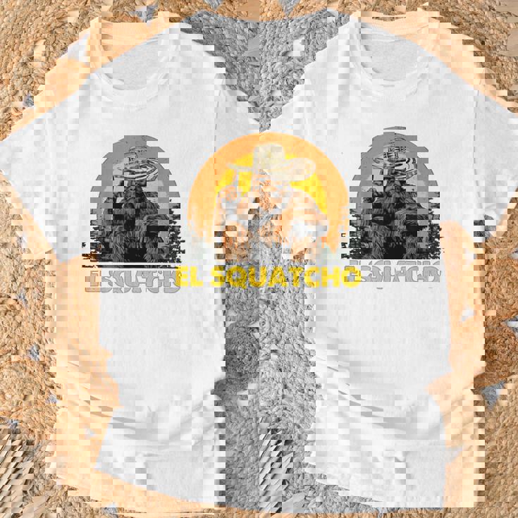 Elquatcho 面白いシンコ・デ・マヨ ビッグフット サスカッチ Tシャツ 高齢者への贈り物