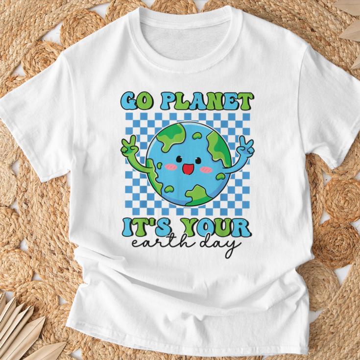 Earth Day Gifts, Groovy Shirts
