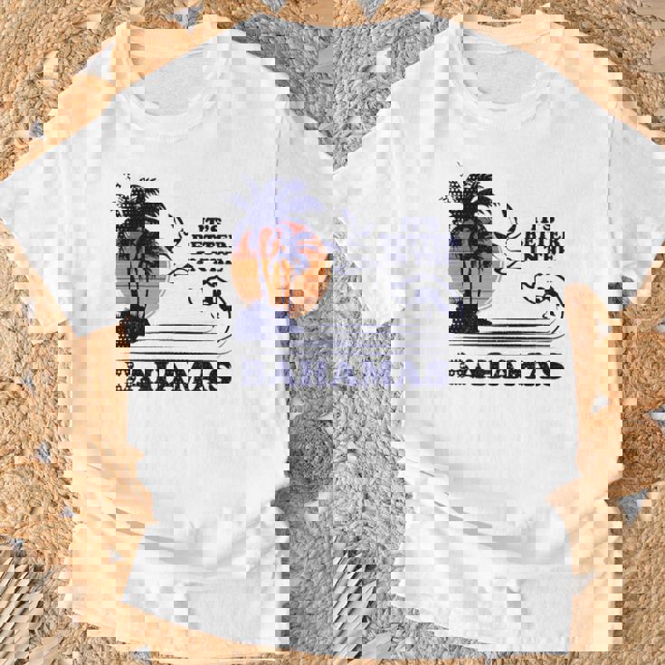 It's Better In The Bahamas Tシャツ 高齢者への贈り物