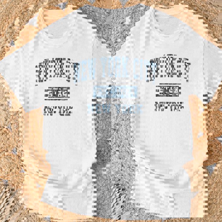 New York City New York Ny ビンテージスポーツデザイン ネイビープリント Tシャツ 高齢者への贈り物