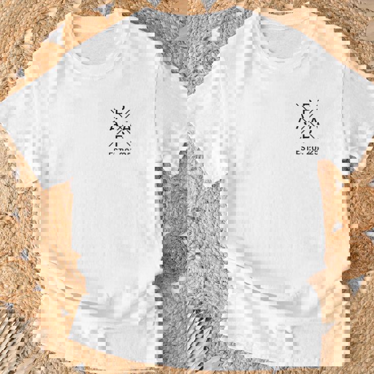 Papa Est 2025 Grandpa To Be 父の日 新パパ 祖父 Tシャツ 高齢者への贈り物