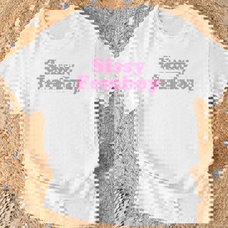 Sissy Femboy Crossdressing Aesthetic Tシャツ 高齢者への贈り物