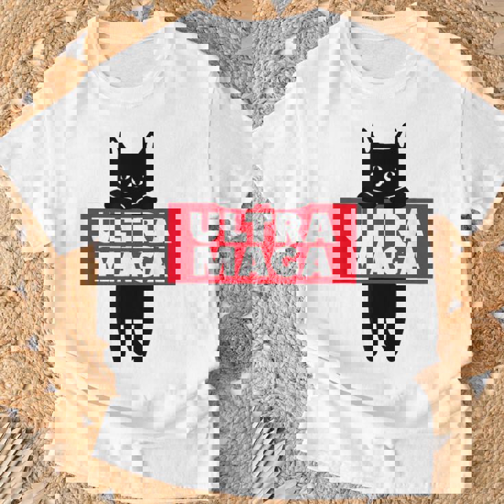 Ultra Maga Cat Tシャツ 高齢者への贈り物