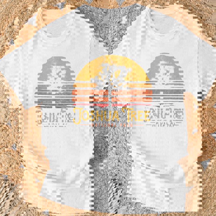 Vintage Joshua Tree National Park Retro Tシャツ 高齢者への贈り物