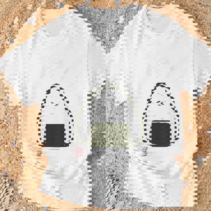 「パン-おにぎり」おもしろ 筆文字 服裏側 面白い文字入り Tシャツ 高齢者への贈り物