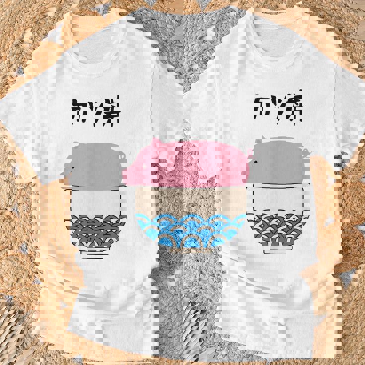 【カツ丼】豚 とんかつ 豚カツ 豚肉 受験生 ごはん 目立つ おもしろ 面白い ネタ ウケ狙い 笑える 可愛い おバカな Tシャツ 高齢者への贈り物