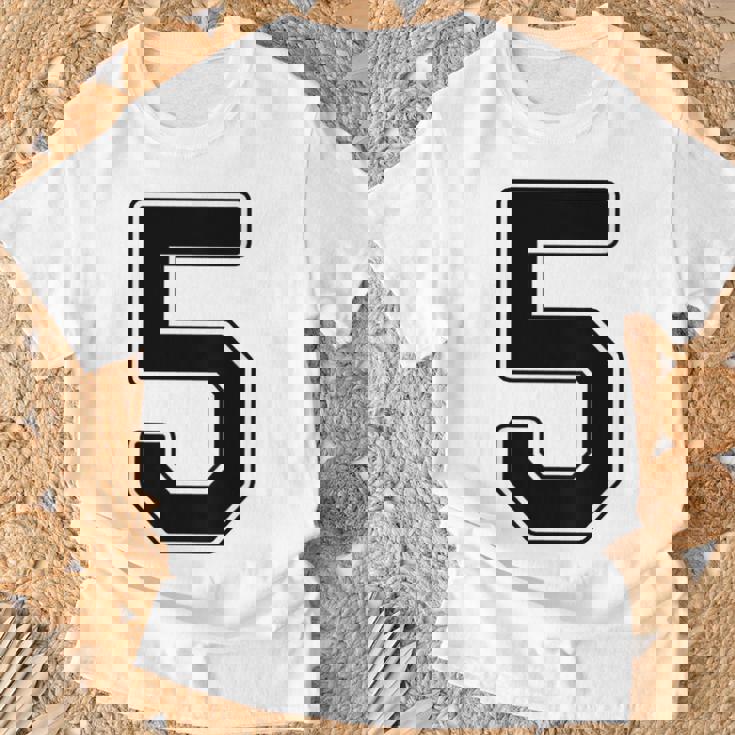 【バックプリント・背中側】5 数字 背番号 ユニフォーム ナンバー【ブラック／黒の文字】スポーツ 野球 サッカー 部活 Tシャツ 高齢者への贈り物