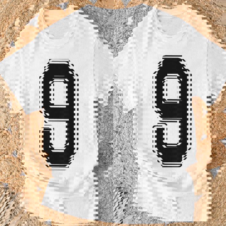 【バックプリント・背中側】9 数字 背番号 ユニフォーム ナンバー【ブラック／黒 の文字】スポーツ 練習着 部活 Tシャツ 高齢者への贈り物