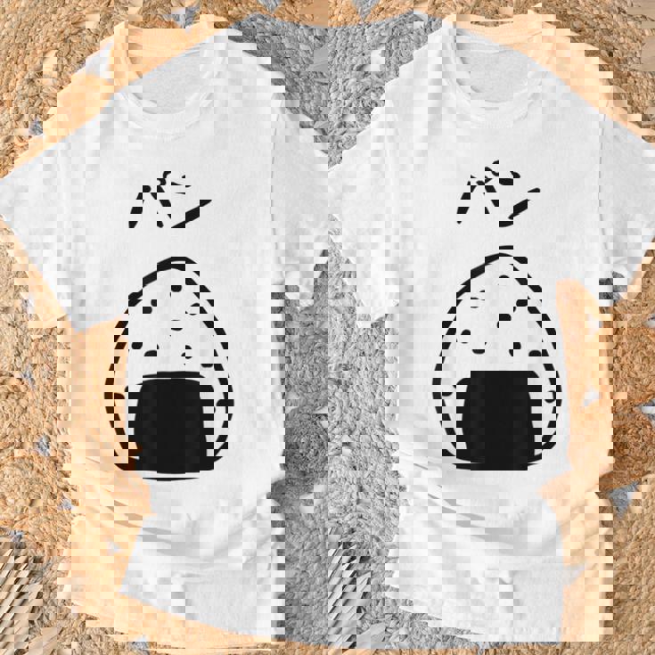 【パン】おにぎり、ご飯、白米、面白い、かわいい、受けターゲット、笑う、面白い Tシャツ 高齢者への贈り物