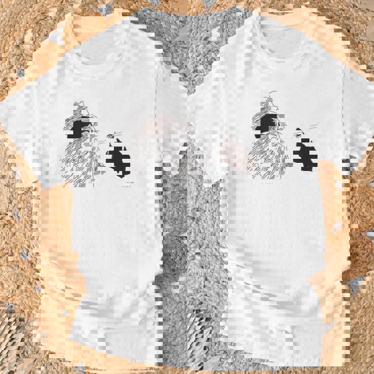 【映画】クレヨンしんちゃん 嵐を呼ぶ 夕陽のカスカベボーイズ コミックタッチ モノクロ Tシャツ 高齢者への贈り物