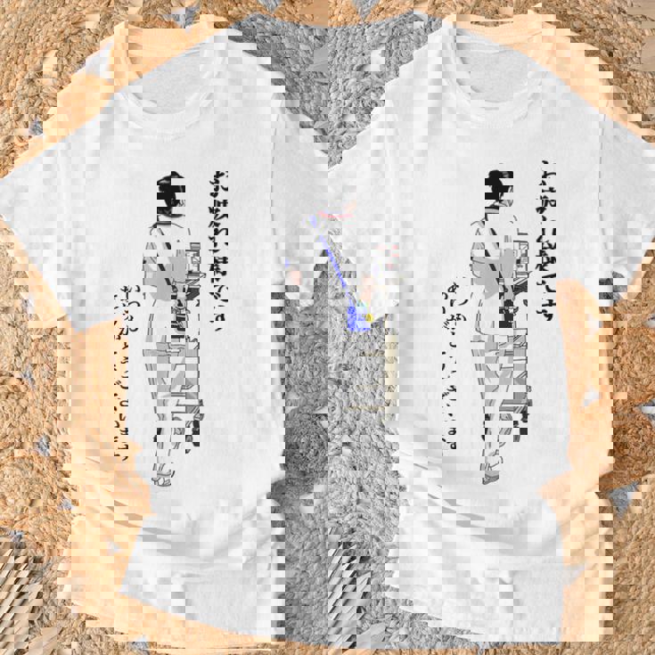 【看護してる人】感謝を伝えるプレゼント Tシャツ 高齢者への贈り物