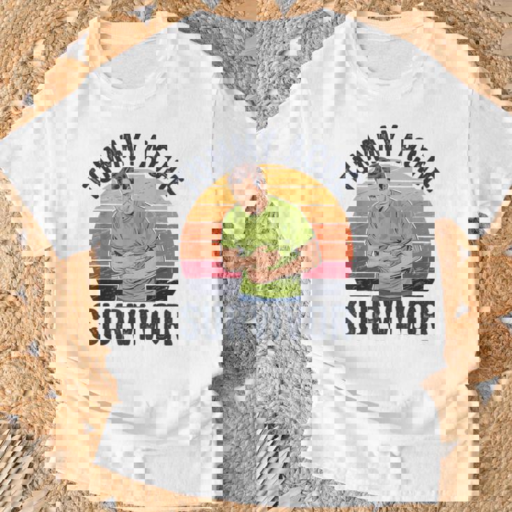 おなかが痛い Tシャツ 高齢者への贈り物