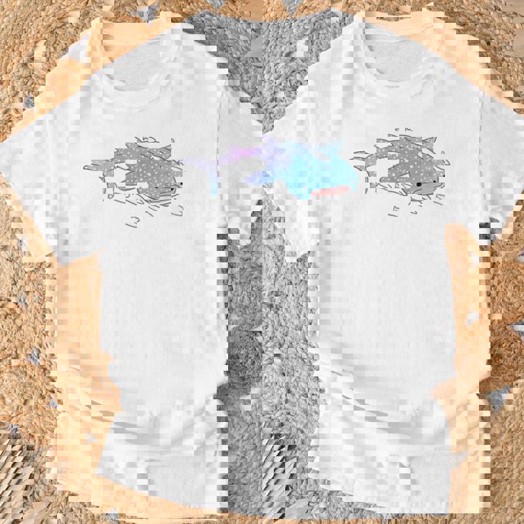 かわいい カワイイ エステ ブルー ジンベラ サメ 海 ギフト Tシャツ 高齢者への贈り物