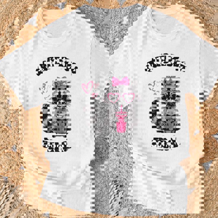 かわいいけれど、野生の面白いラコン。 Tシャツ 高齢者への贈り物