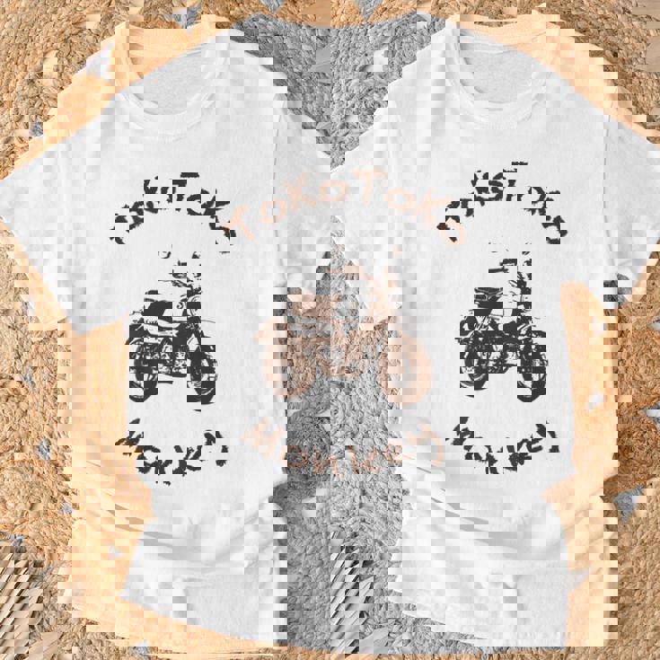 とことこモンキー バックプリント Tシャツ 高齢者への贈り物