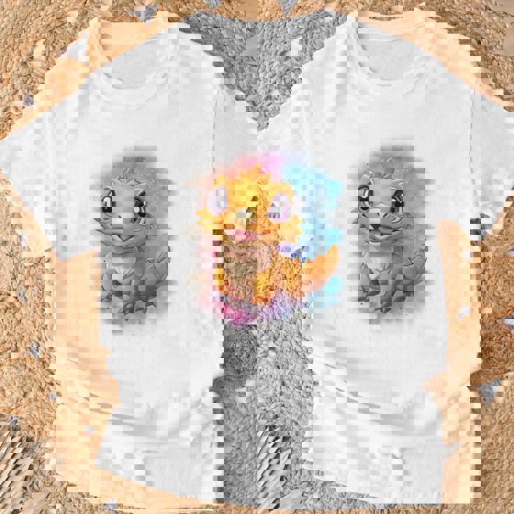 ひげを生やしたドラゴンの白い服のレインボーフラッグ Tシャツ 高齢者への贈り物