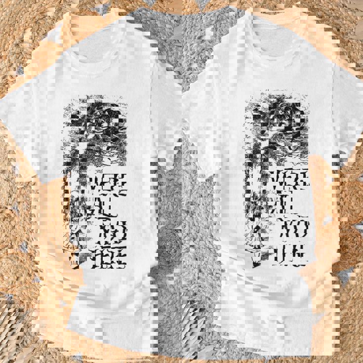 みんな怒ってるよ不思議の国のアリス Tシャツ 高齢者への贈り物