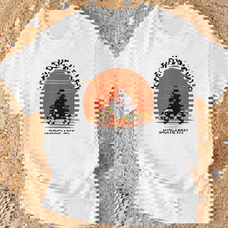 アドベンチャー バイク おもしろ ツーリング 人生は冒険だ オフロードバイクバイク イラスト Tシャツ 高齢者への贈り物