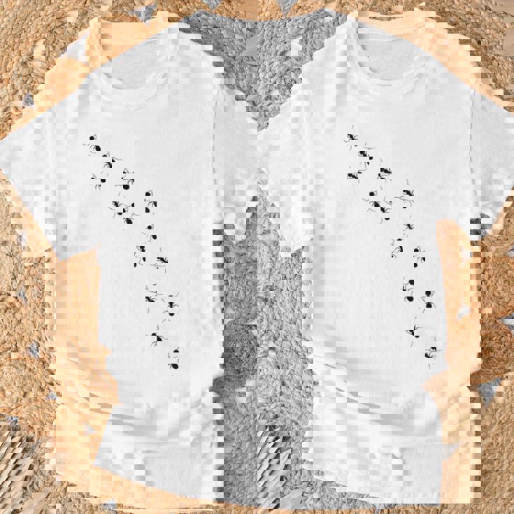 アリ マーチングアリ 昆虫 メンズ レディース キッズ ギフト Tシャツ 高齢者への贈り物