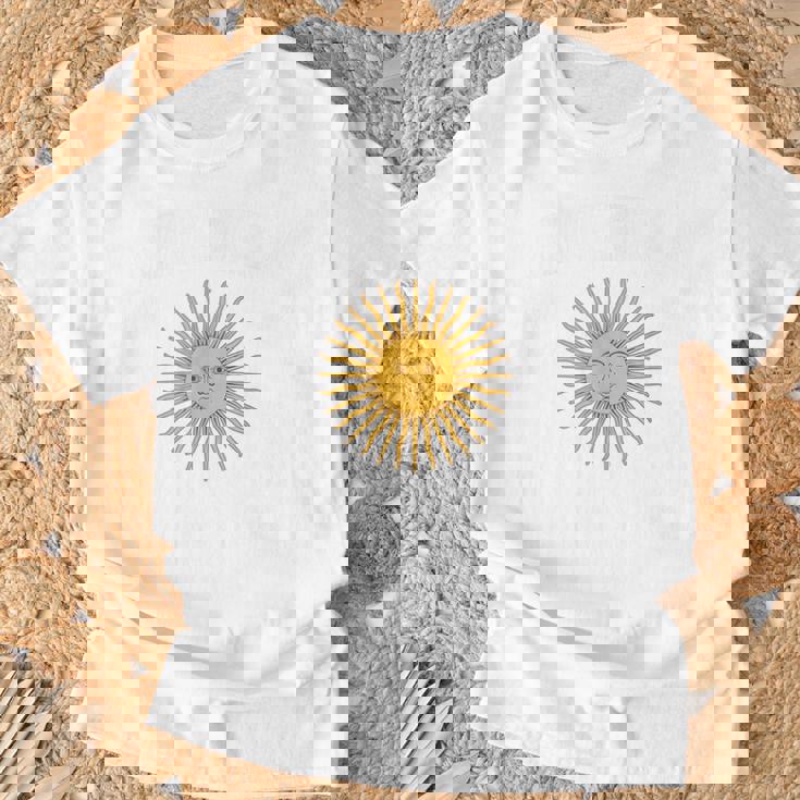 アルゼンチン国旗 アルゼンチン代表チームスタイル 5月の太陽 Tシャツ 高齢者への贈り物