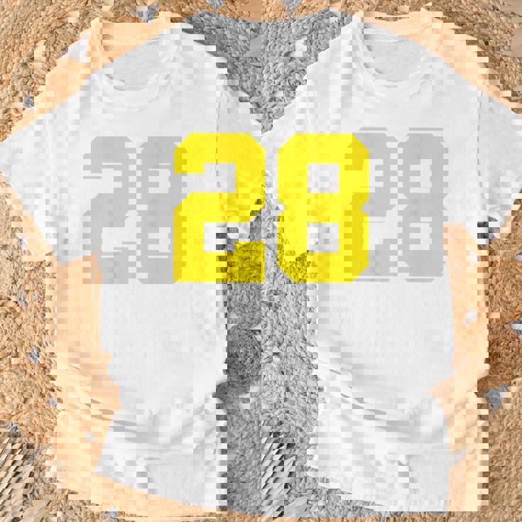 イエローナンバー28 背面 スポーツチーム ジャージ番号 Tシャツ 高齢者への贈り物