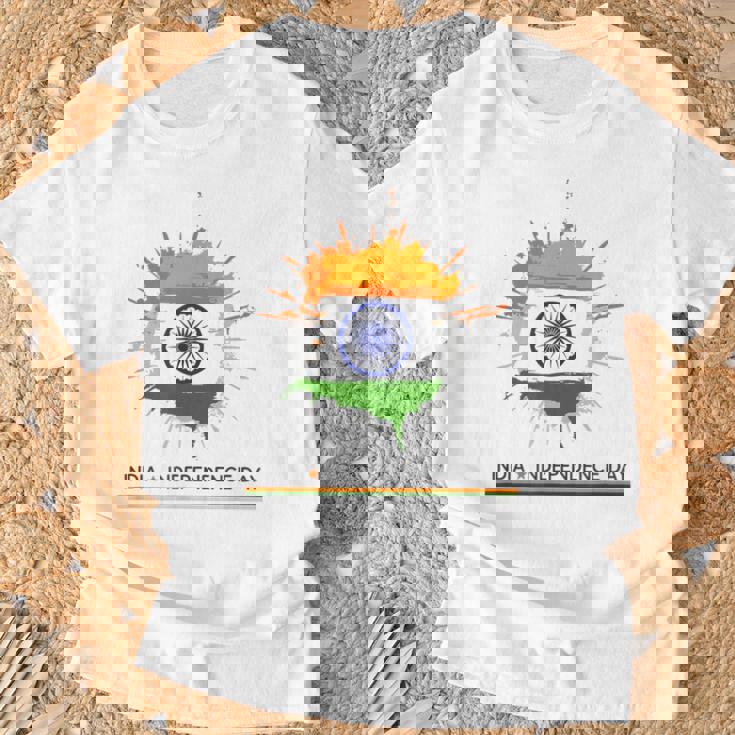 インド独立記念日 1947年8月15日 インド国旗 愛国心 Tシャツ 高齢者への贈り物