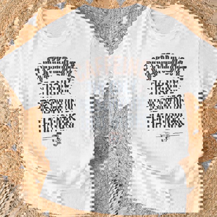 カフェイン 効く唯一の処方箋 Tシャツ 高齢者への贈り物