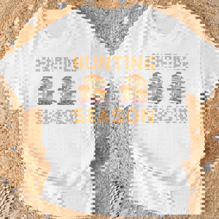 キノコ狩りの季節 長袖tシャツ Tシャツ 高齢者への贈り物