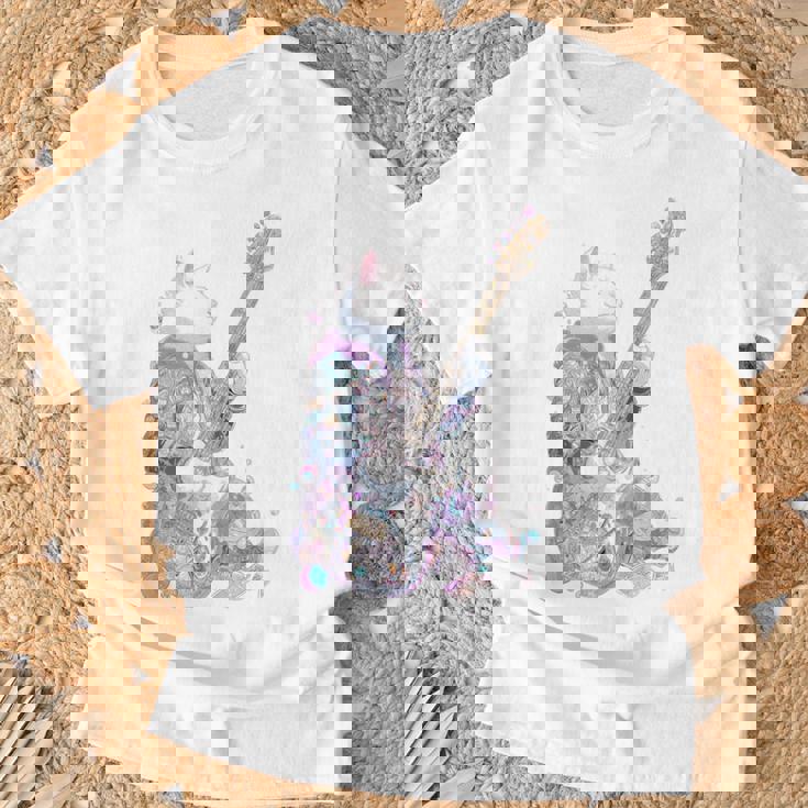 ギターを弾く猫 ネコ おもしろ かわいい ロック おしゃれ Tシャツ 高齢者への贈り物