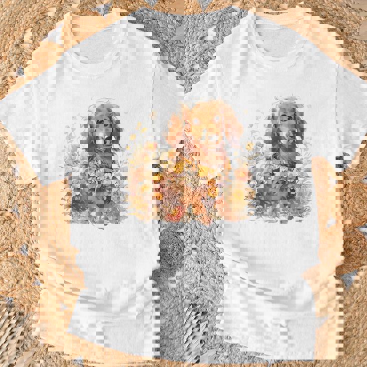 クリーム色の花のダックスフント 愛らしいミニドキシー犬 Tシャツ 高齢者への贈り物