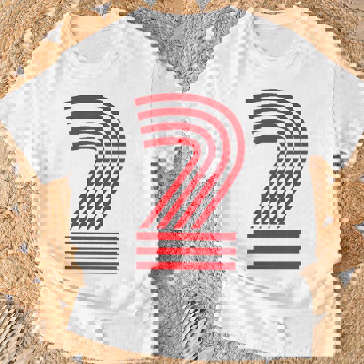 クールなレトロなレタリングジャージ、背番号2 Two Dos Tシャツ 高齢者への贈り物