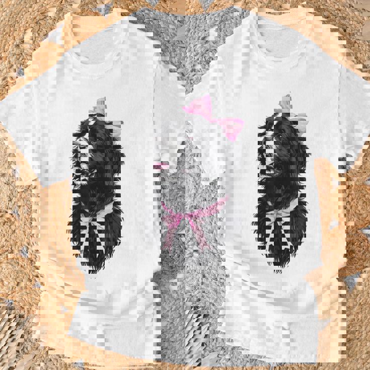 コケット リボン ニューファンドランド 犬 犬 ママ ピンクリボン 女の子 Tシャツ 高齢者への贈り物