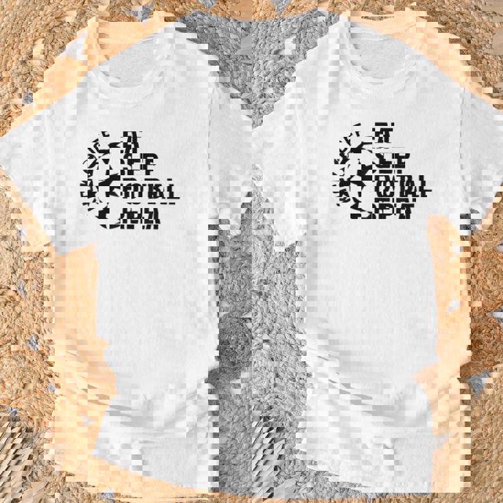 サッカー おもしろ ロゴ フットボール おしゃれ クール Tシャツ 高齢者への贈り物