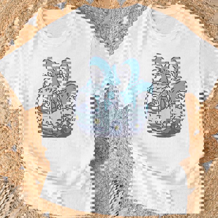 サメがたくさんトラックに Tシャツ 高齢者への贈り物