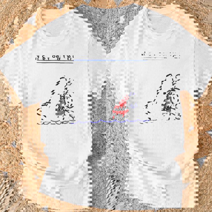 サメのことわざ ブラックユーモア Nice To Eat Yo Tシャツ 高齢者への贈り物