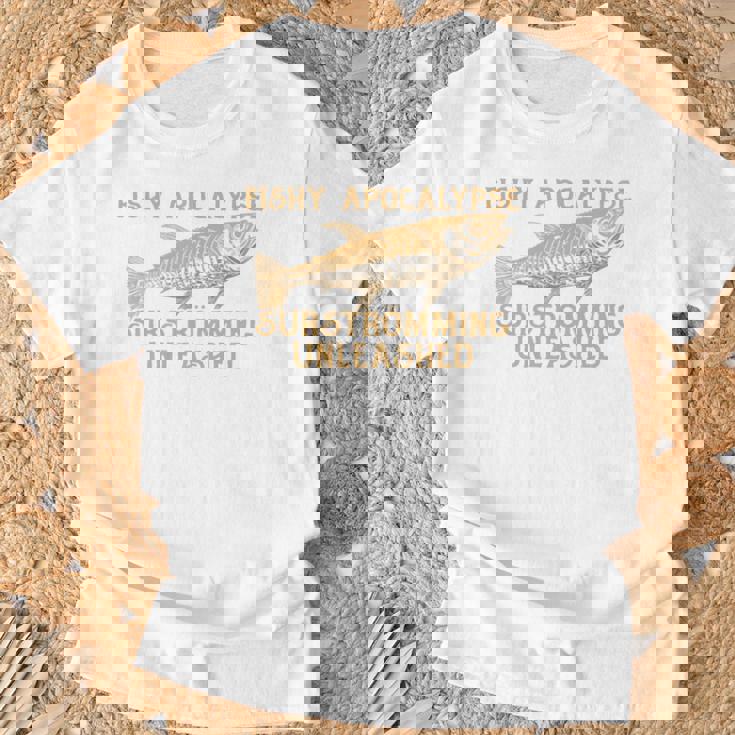 シュールストレミングの臭いゲロ魚チャレンジ 長袖tシャツ Tシャツ 高齢者への贈り物