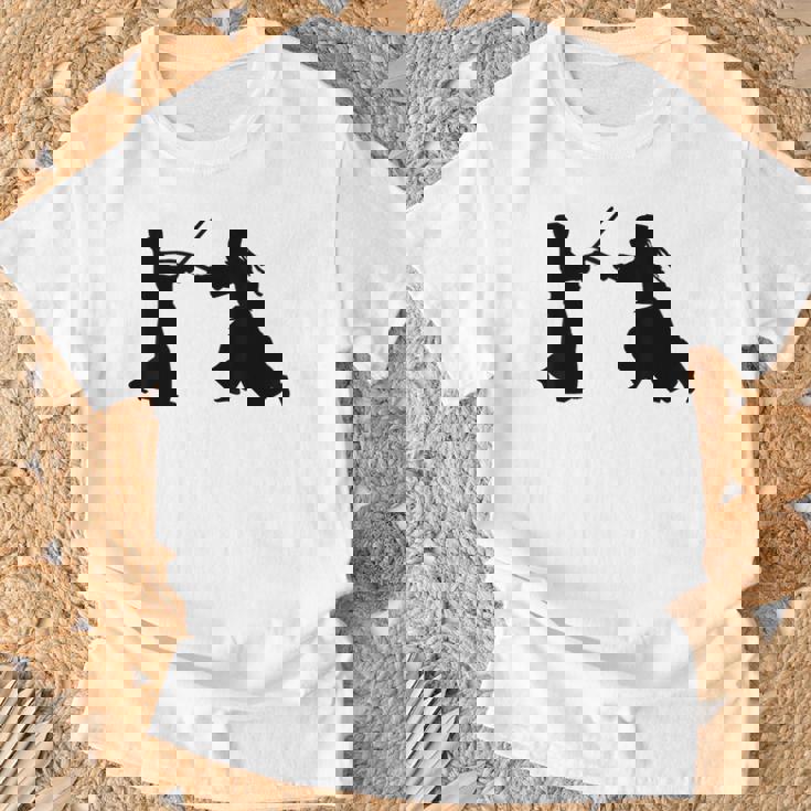 シルエット 剣道 合気道 日本 武道 剣闘士 扇子 Tシャツ 高齢者への贈り物