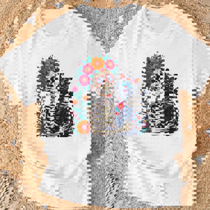 スケルトン ハグ 猫 シュガー スカル Día Los Muertos ハロウィン Tシャツ 高齢者への贈り物