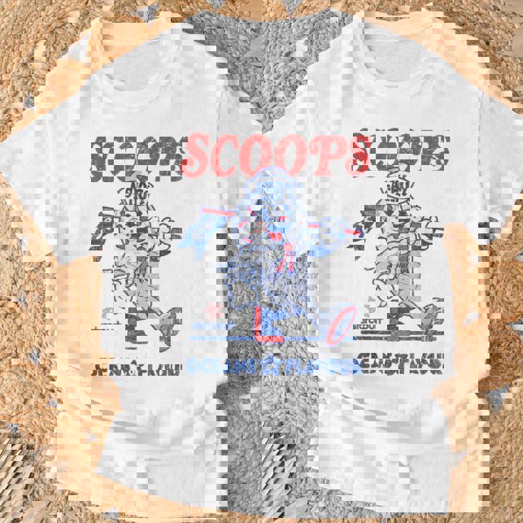 ストレンジャー・シングス スクープ アホイ アイスクリーム マスコット スターコート レトロ Tシャツ 高齢者への贈り物