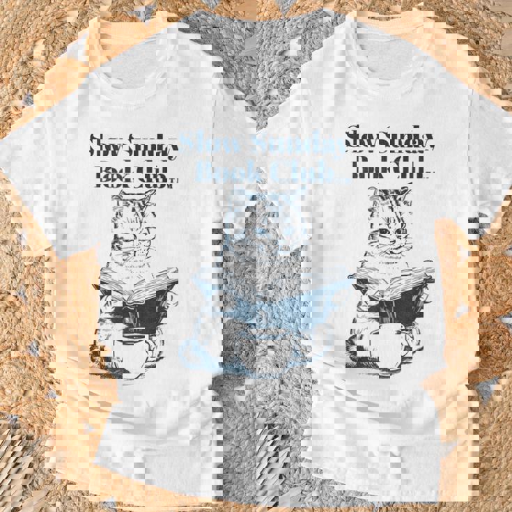 スローサンデーブッククラブ 本好きの猫 Tシャツ 高齢者への贈り物