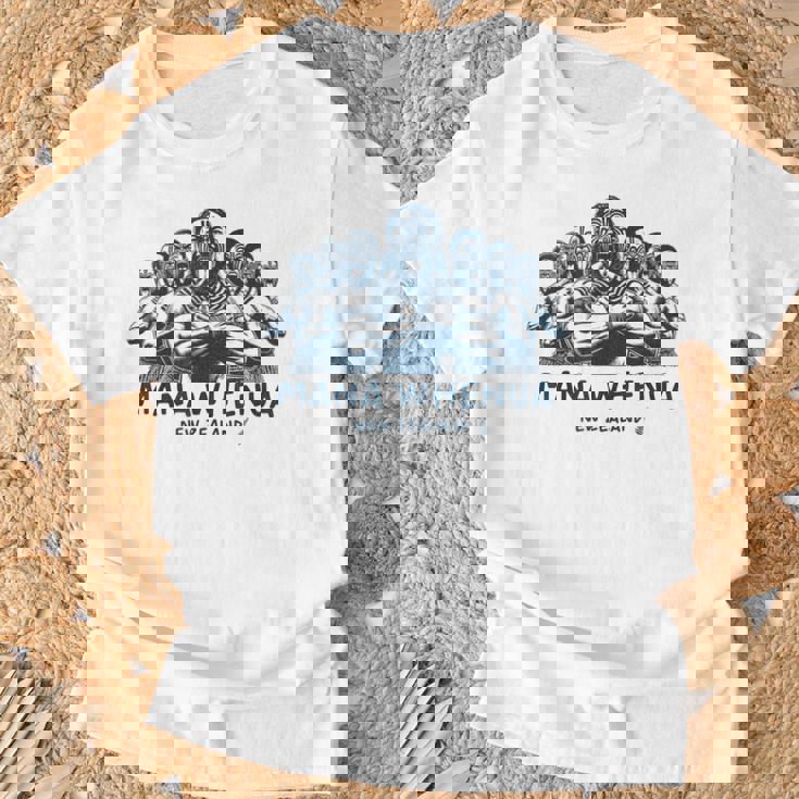 ニュージーランドのマオリ戦士がハカを披露 Tシャツ 高齢者への贈り物