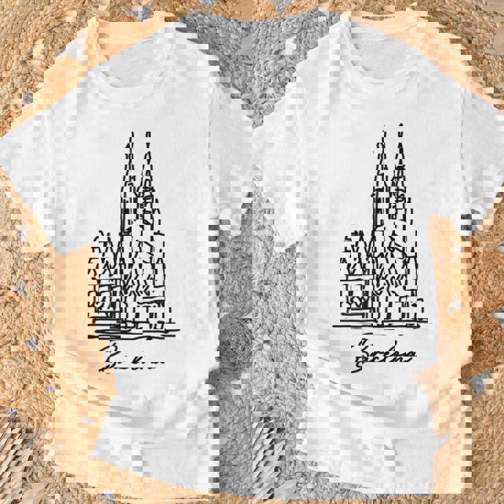 バルセロナ サグラダ ファミリア スペイン お土産 Tシャツ 高齢者への贈り物