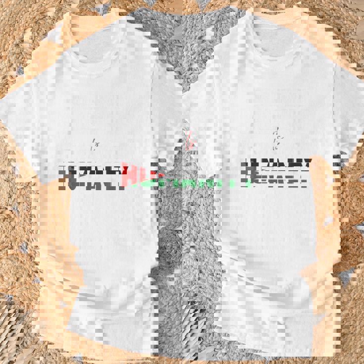 パレスチナと共に立つことは、人類のないガザに立ち向かうこと。 Tシャツ 高齢者への贈り物