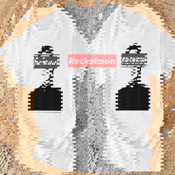 パロディ Kim Jung Un Rocketman ボックスロゴtシャツ Tシャツ 高齢者への贈り物