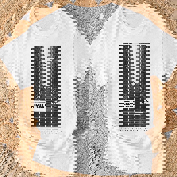 ピエロ ジョーカー 階段 ブロンクス Nyc W モダンギフト Tシャツ 高齢者への贈り物