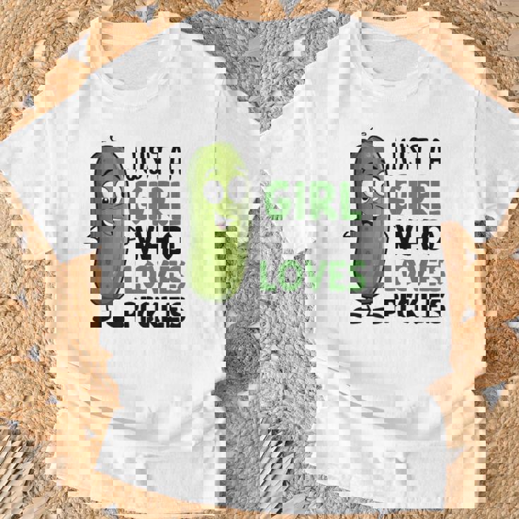 ピクルスが大好きな女の子だけ おかしなきゅうり Tシャツ 高齢者への贈り物